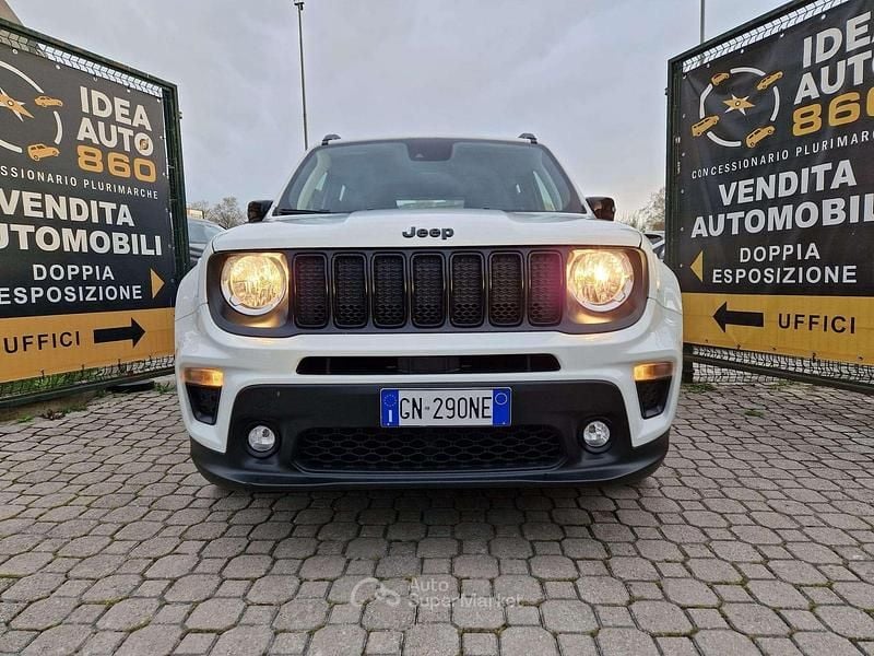 Begagnad Jeep Renegade Night Eagle 131 HK (96 kW) 2022 Vit SUV