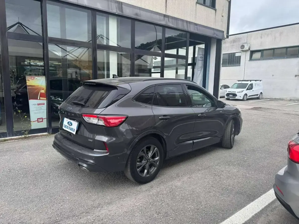 Usata Ford Kuga ST-Line X 152 CV (111 kW) 2020 Magnetic grey SUV