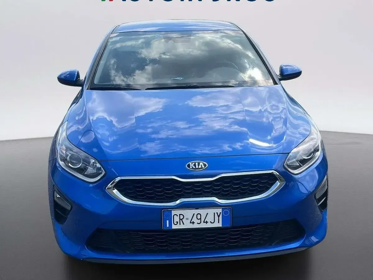 Begagnad Kia Ceed 99 HK (72 kW) 2021 Blå Halvkombi