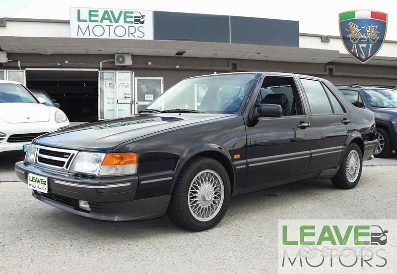 Begagnad Saab 9000 175 HK (128 kW) 1989 Svart Sedan