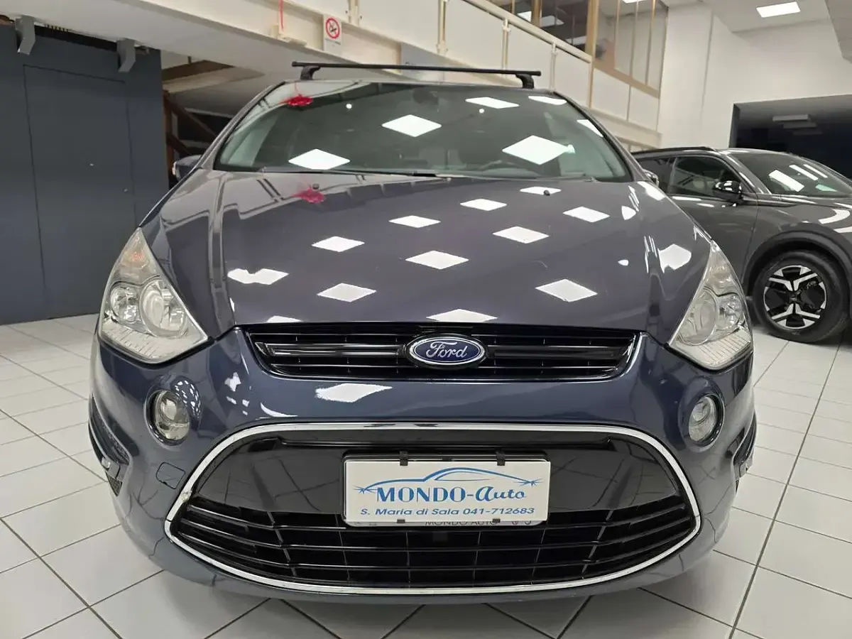 Usata Ford S-MAX Titanium 163 CV (119 kW) 2012 Blu/azzurro Monovolume