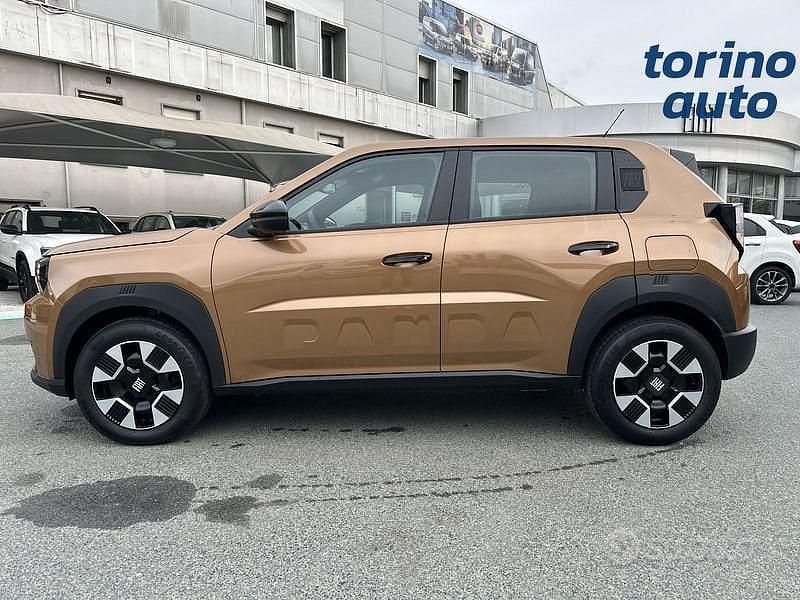 Nuova Fiat Grande Panda Icon 110 CV (80 kW) 2025 Marrone Utilitaria