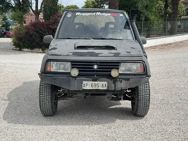 Usata Suzuki Vitara 75 CV (55 kW) 1989 Nero Cabrio