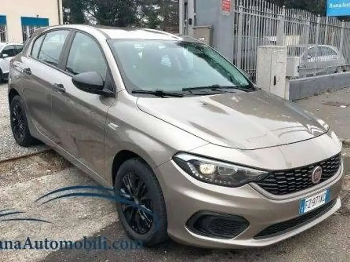 Usata Fiat Tipo Street 95 CV (69 kW) 2019 Grigio Berlina