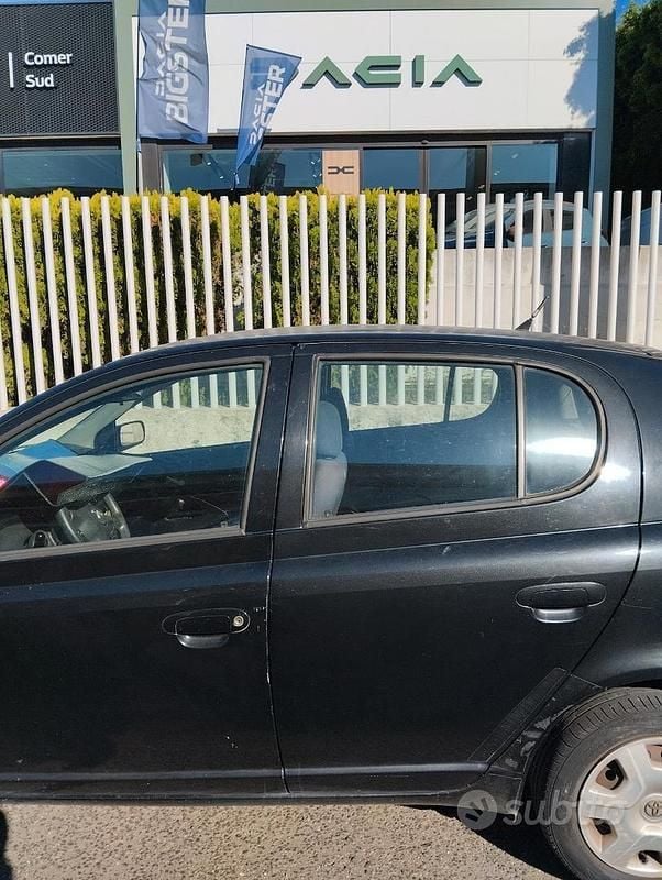 Second-hand Toyota Yaris 86 CP (63 kW) 2003 Hatchback