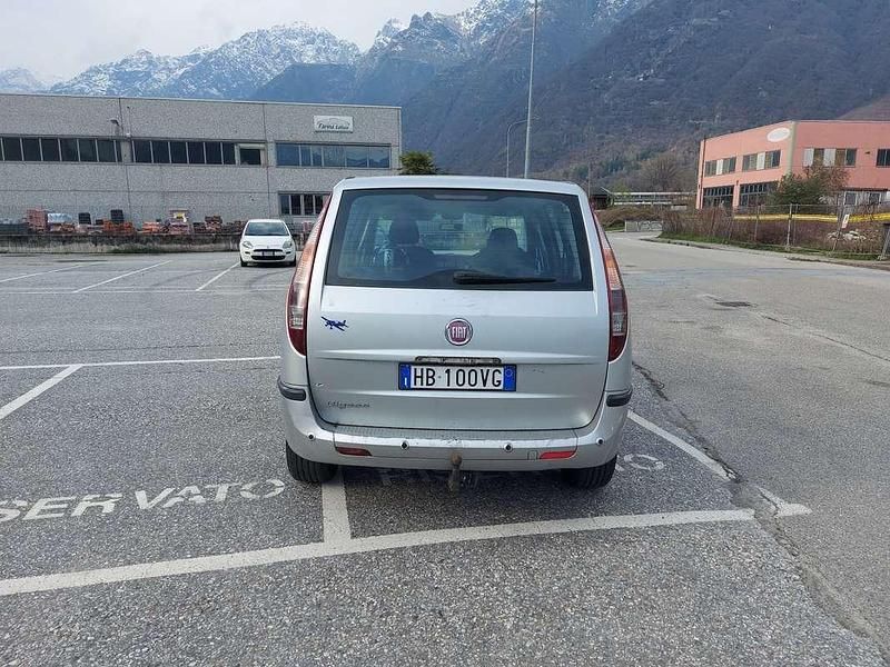 Usata Fiat Ulysse Emotion 170 CV (125 kW) 2008 Argento Monovolume