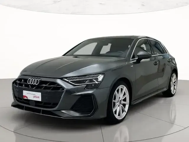 Käytetty Audi A3 S-Line 150 HP (110 kW) 2026 Harmaa