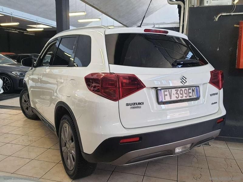 Usata Suzuki Vitara 111 CV (81 kW) 2019 Bianco SUV