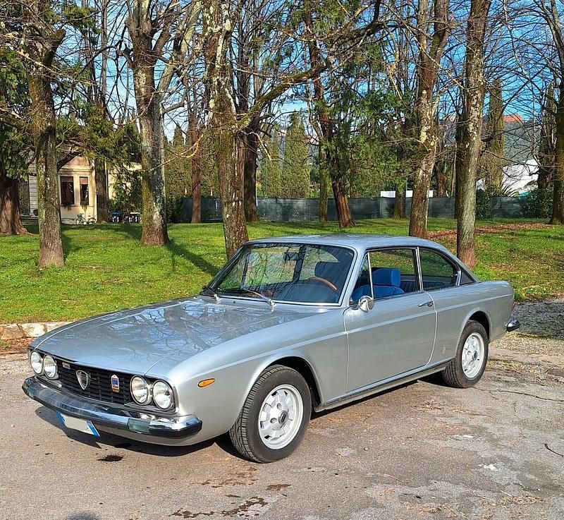 Argento Usata 1972 Lancia 2000 Coupé | 28.900 € - Immagine 1/4