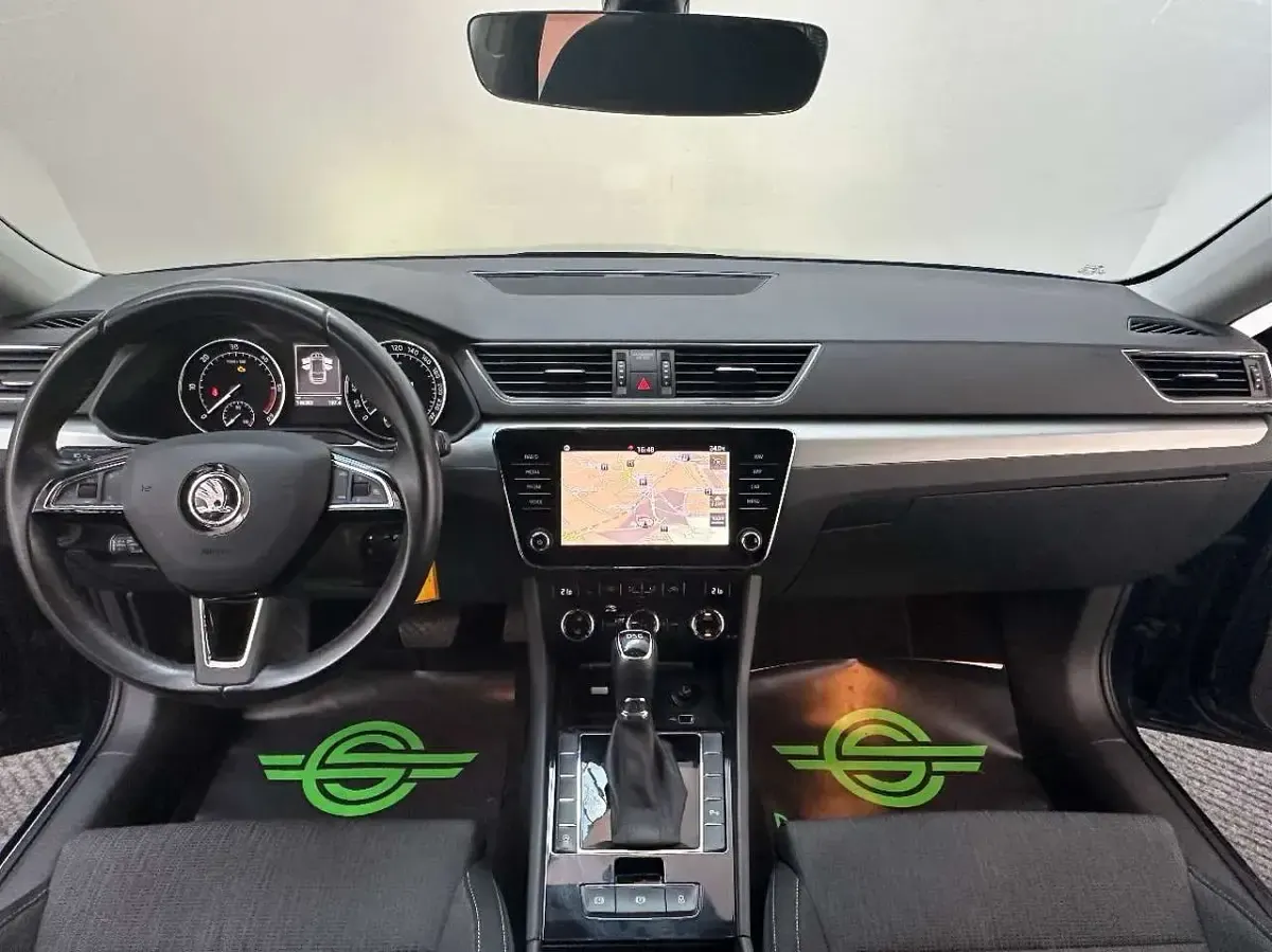 Usata Skoda Superb Style 150 CV (110 kW) 2019 Other Station wagon