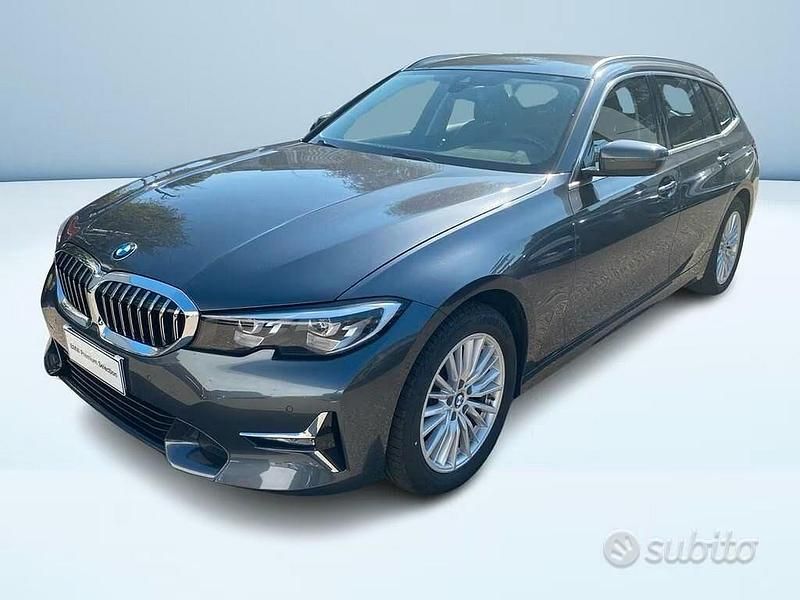 Grigio Usata 2022 BMW 318 Luxury Line Station wagon | 31.900 € (Buon prezzo) - Immagine 1/4
