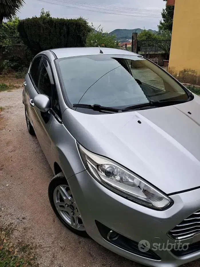 Occasion Ford Fiesta Titanium 75 PK (55 kW) 2012 Grijs Sedan