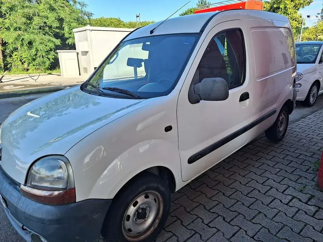 Usata Renault Kangoo 64 CV (47 kW) 1999 Monovolume