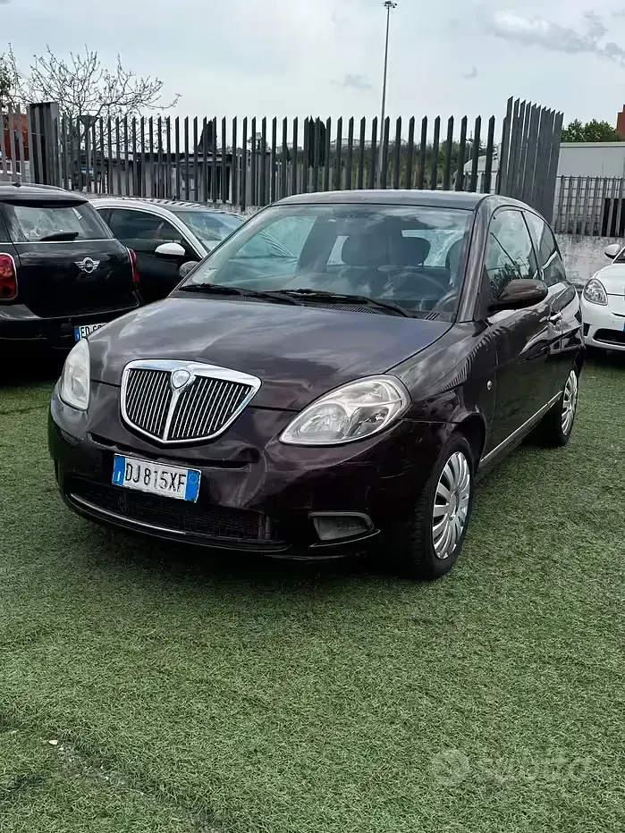 Usata Lancia Ypsilon 60 CV (44 kW) 2007 Marrone Utilitaria