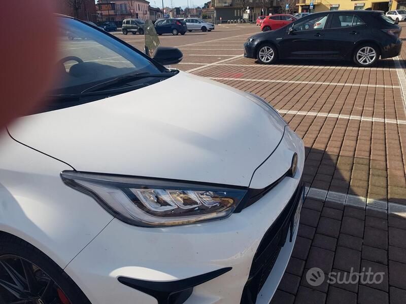 Usata Toyota Yaris 2021 Bianco Berlina