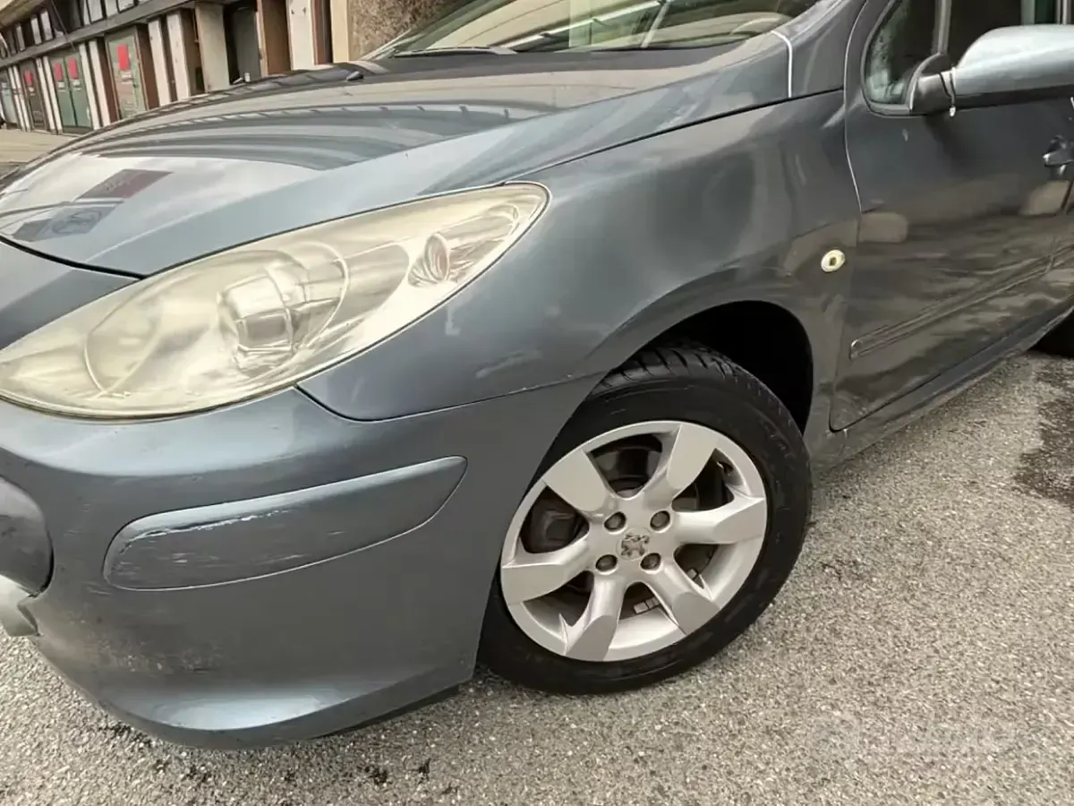 Gebraucht Peugeot 307 90 PS (66 kW) 2006 Grau Kombi