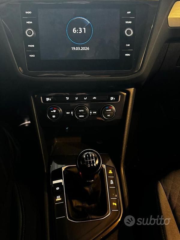 Usata VW Tiguan R-line 150 CV (110 kW) 2020 Bianco SUV