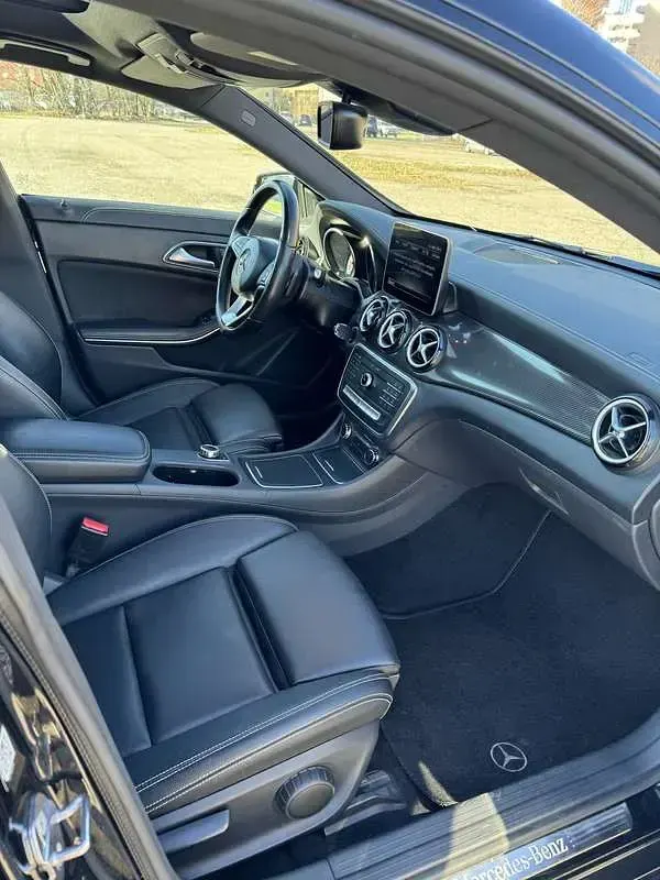 Usata Mercedes CLA200 Shooting Brake Night 136 CV (100 kW) 2019 Nero Station wagon