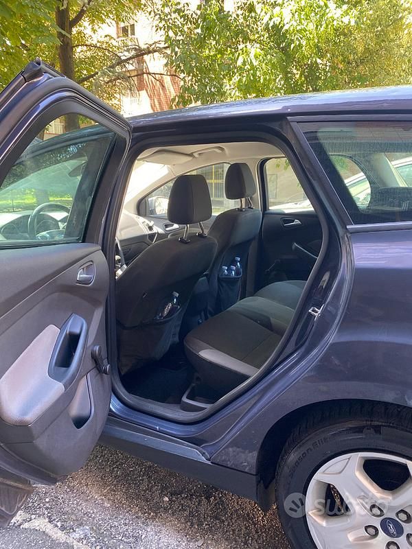 Usata Ford Focus 95 CV (69 kW) 2013 Blu Station wagon