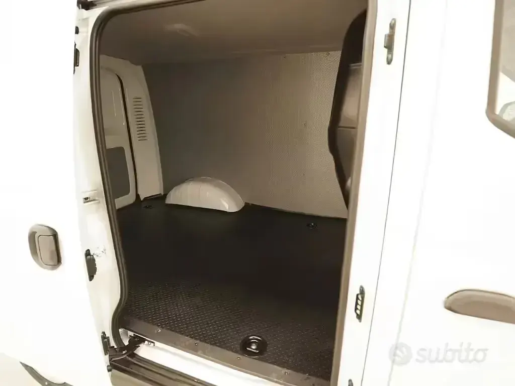 Usata Maxus eDeliver 3 50 kW (68 CV) 2025 Bianco Furgone