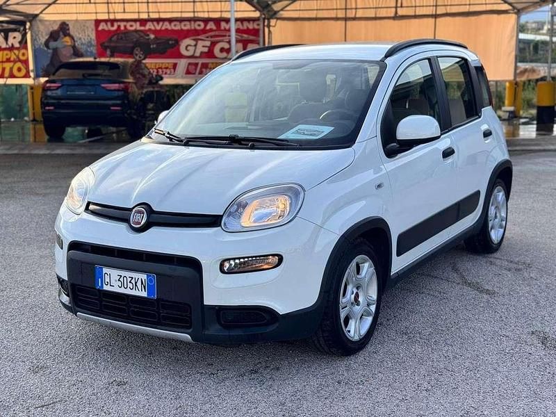 Bianco Usata 2022 Fiat Panda Cross Cross Due volumi | 11.500 € (Buon prezzo) - Immagine 1/4