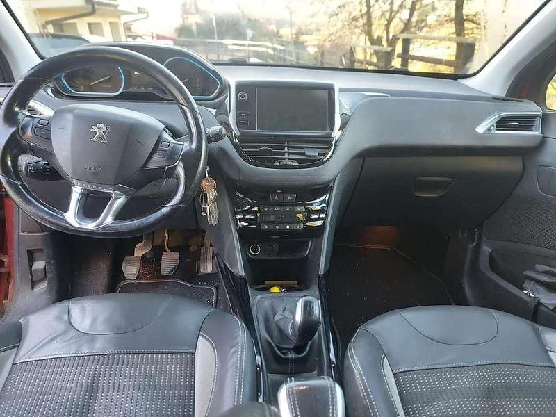 Usata Peugeot 2008 Allure 110 CV (80 kW) 2015 Rosso SUV