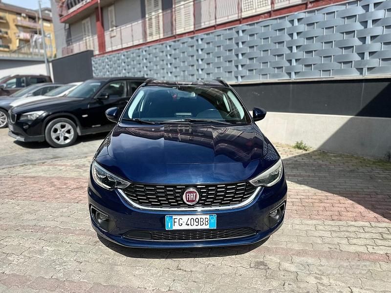 Usata Fiat Tipo Lounge 120 CV (88 kW) 2016 Blu Station wagon