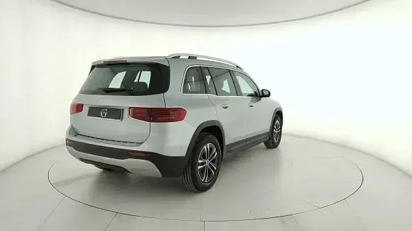 Usata Mercedes GLB180 Advanced 116 CV (85 kW) 2025 Argento SUV