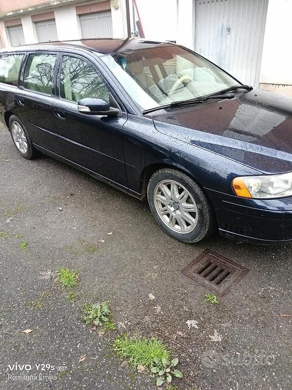 Occasion Volvo V70 163 ch (119 kW) 2007 Bleue Break