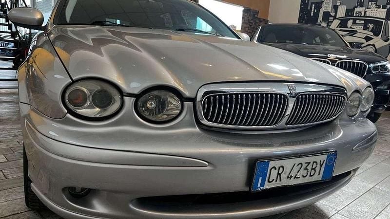 Usata Jaguar X-type Executive 131 CV (96 kW) 2004 Argento Station wagon