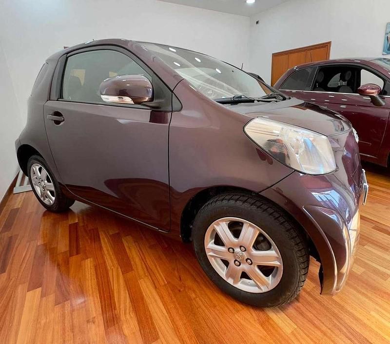 Bordeaux Usata 2010 Toyota iQ Sol Due volumi | 6000 € (Buon prezzo) - Immagine 1/4
