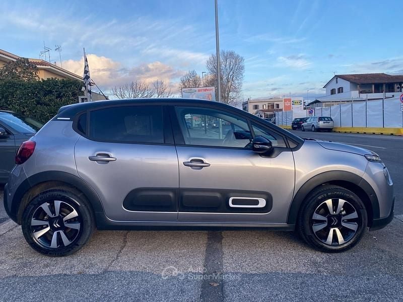 Usata Citroën C3 Shine 110 CV (80 kW) 2023 Gray Utilitaria