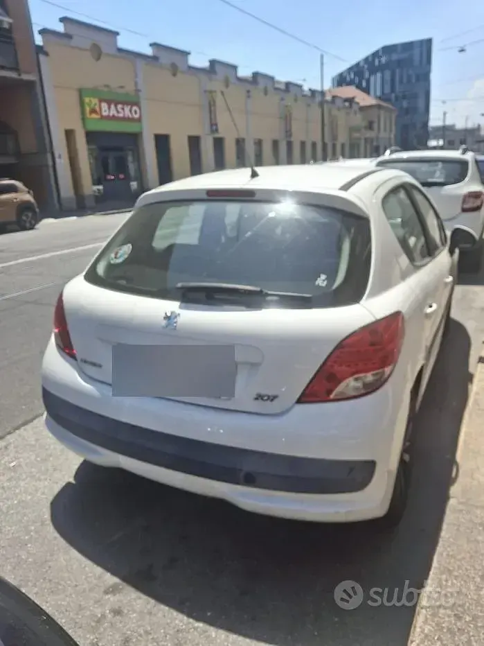 Usata Peugeot 207 95 CV (69 kW) 2011 Bianco Berlina