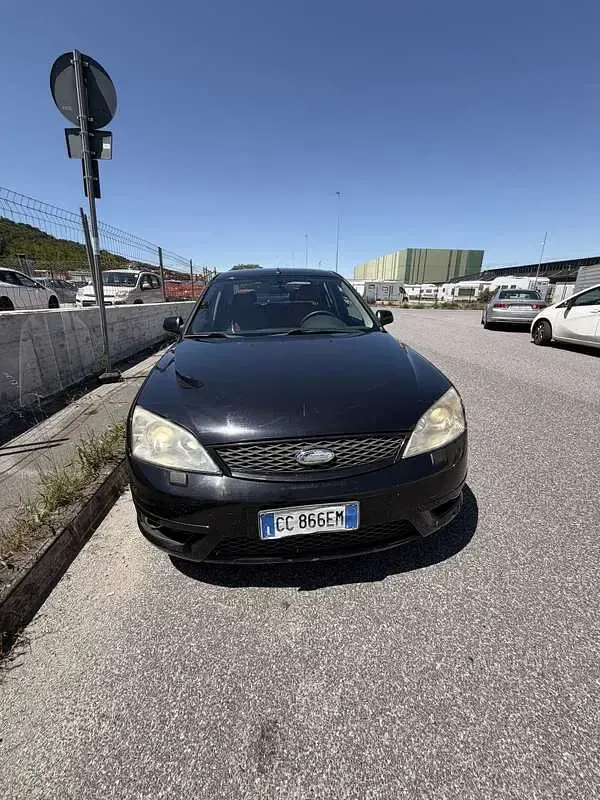 Usata Ford Mondeo ST200 226 CV (166 kW) 2002 Blu Berlina