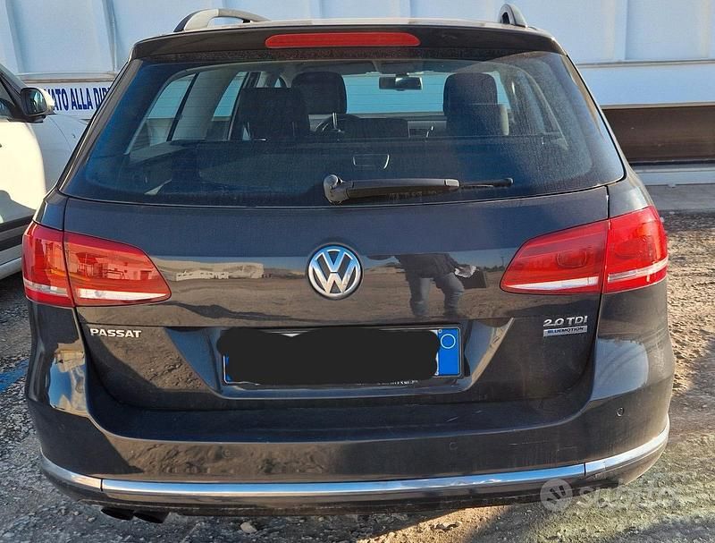 Usata VW Passat 140 CV (102 kW) 2011 Grigio Station wagon