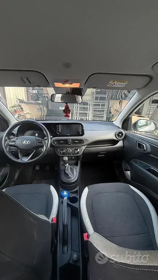 Usata Hyundai i10 67 CV (49 kW) 2023 Grigio Utilitaria