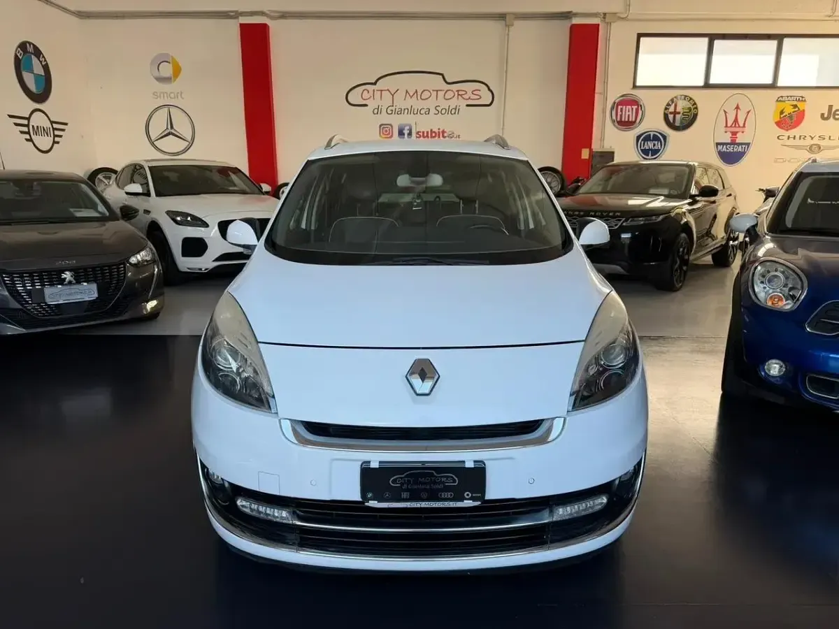 Usata Renault Scénic III Bose Edition 110 CV (80 kW) 2013 Bianco Monovolume