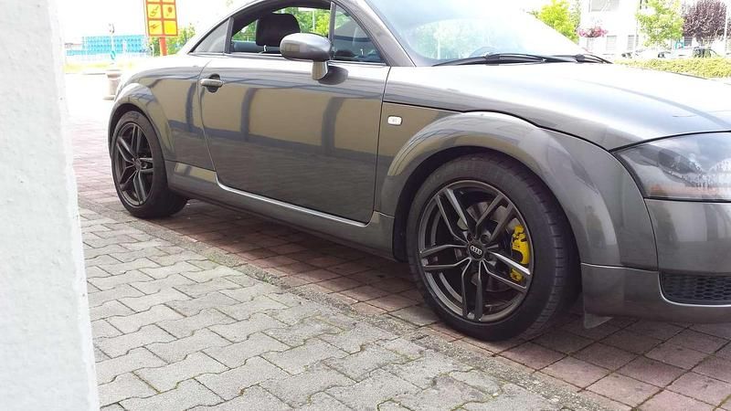 Usata Audi TT 179 CV (131 kW) 2002 Grigio Coupé