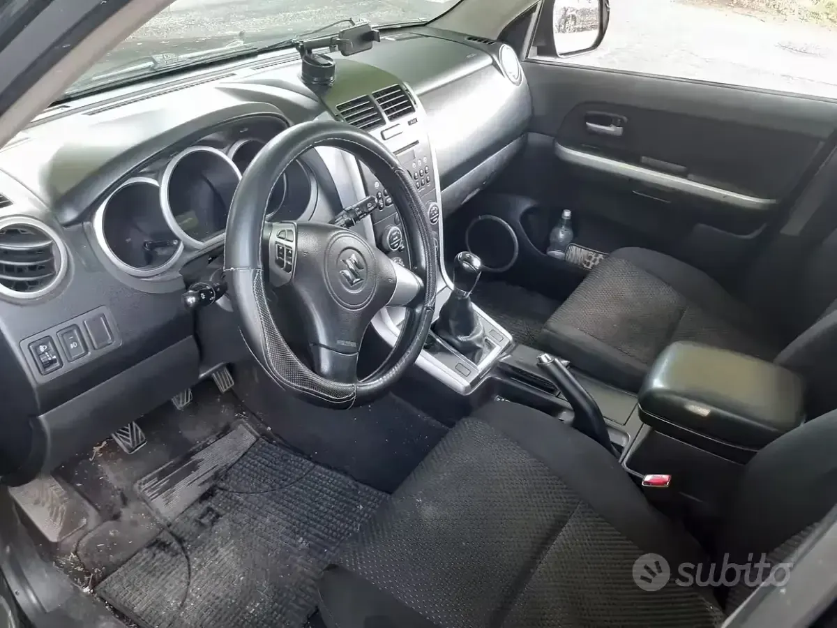 Usata Suzuki Grand Vitara 129 CV (94 kW) 2009 Nero SUV