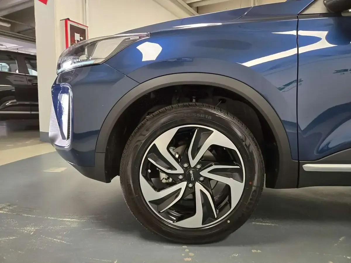 Nuova EMC SEI 147 CV (108 kW) 2026 New blue SUV