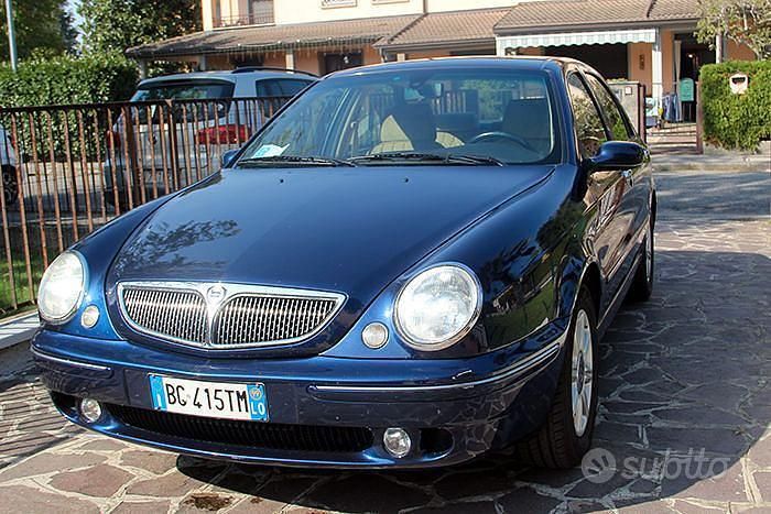 Blu Usata 1999 Lancia Lybra Tre volumi | 2000 € - Immagine 1/3
