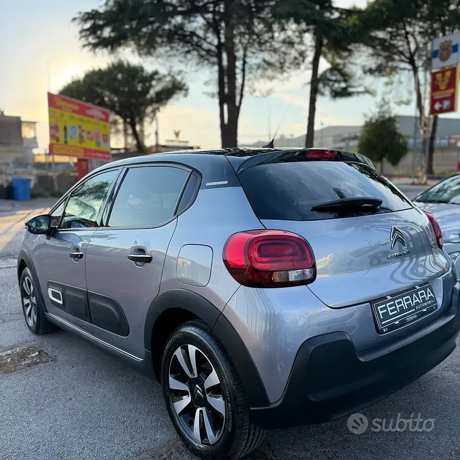 Usata Citroën C3 Shine 102 CV (75 kW) 2022 Grigio Utilitaria