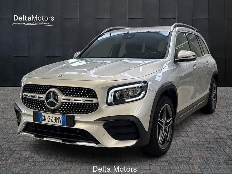 Argento Usata 2023 Mercedes GLB200 Premium SUV | 32.800 € (Buon prezzo) - Immagine 1/4