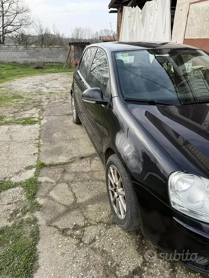 Usata VW Golf V 102 CV (75 kW) 2007 Nero Berlina