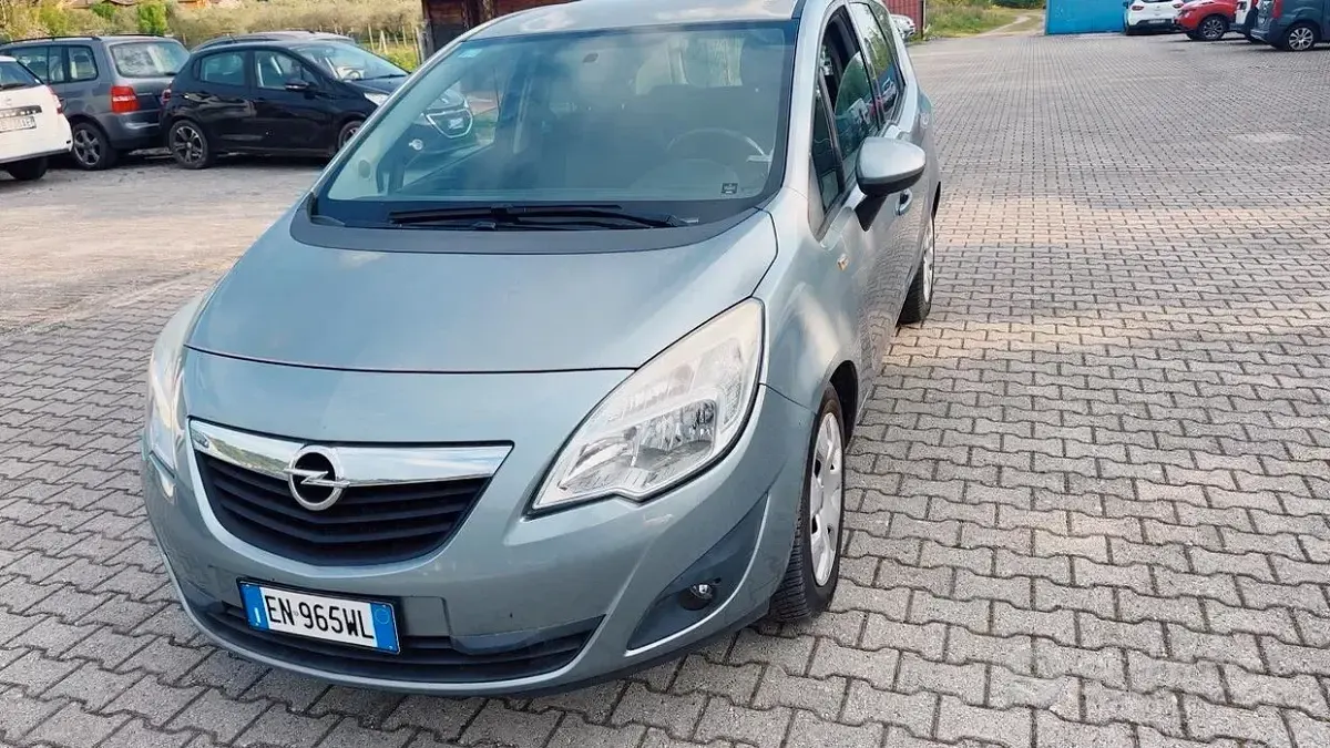 Usata Opel Meriva 120 CV (88 kW) 2013 Grigio Monovolume