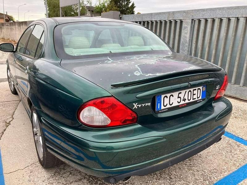 Usata Jaguar X-type 196 CV (144 kW) 2002 Verde Berlina