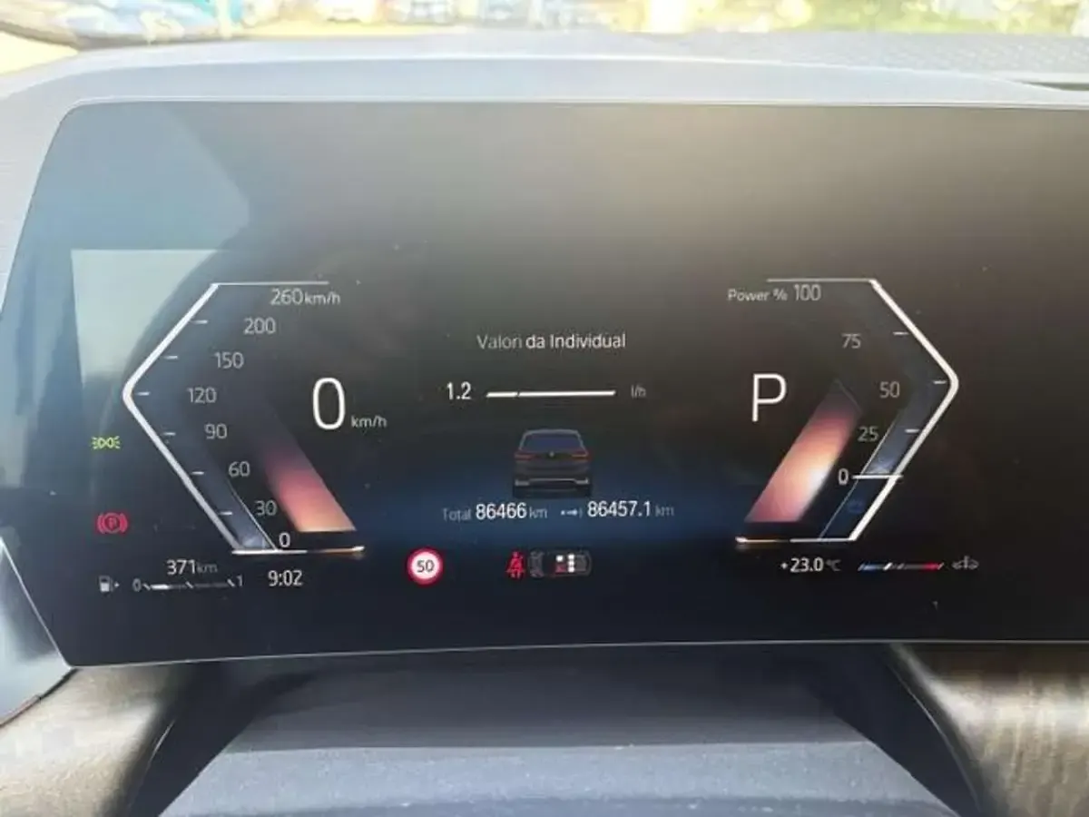 Usata BMW 218 Active Tourer Luxury Line 150 CV (110 kW) 2023 Sparkling copper grey metalliz Monovolume