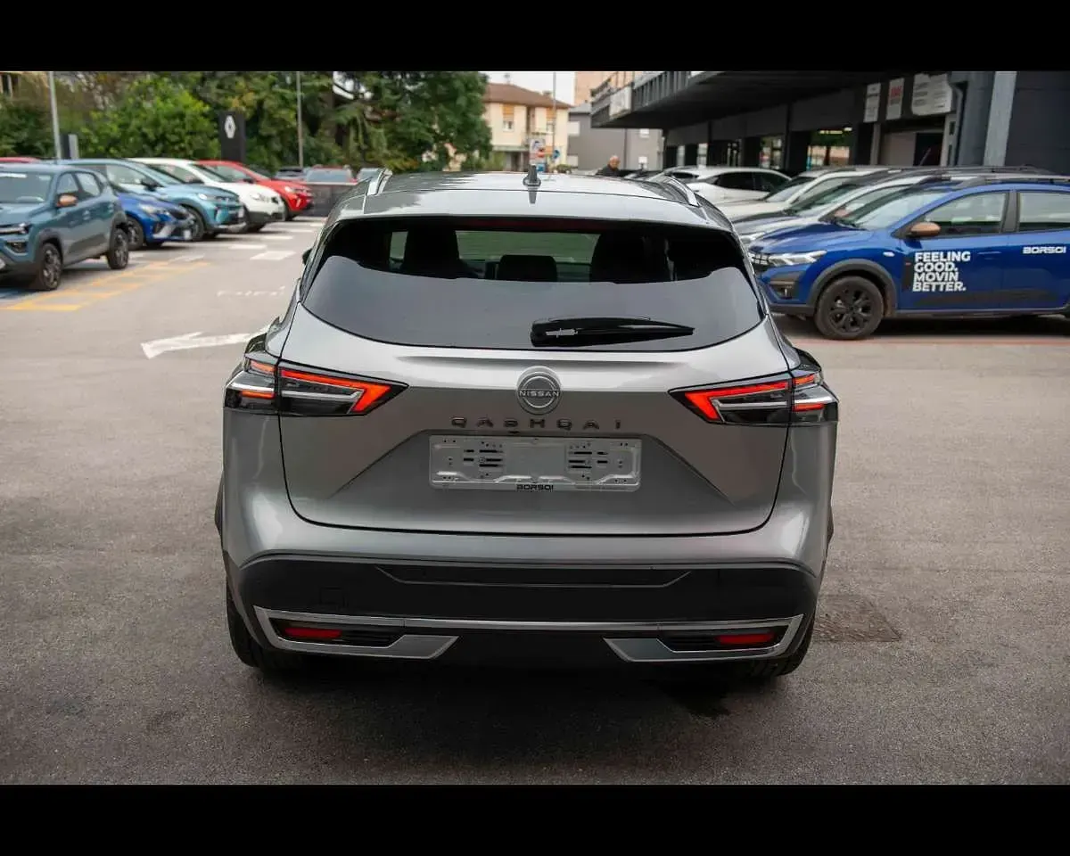 Nuova Nissan Qashqai N-Connecta 140 CV (102 kW) 2026 Newport grey SUV