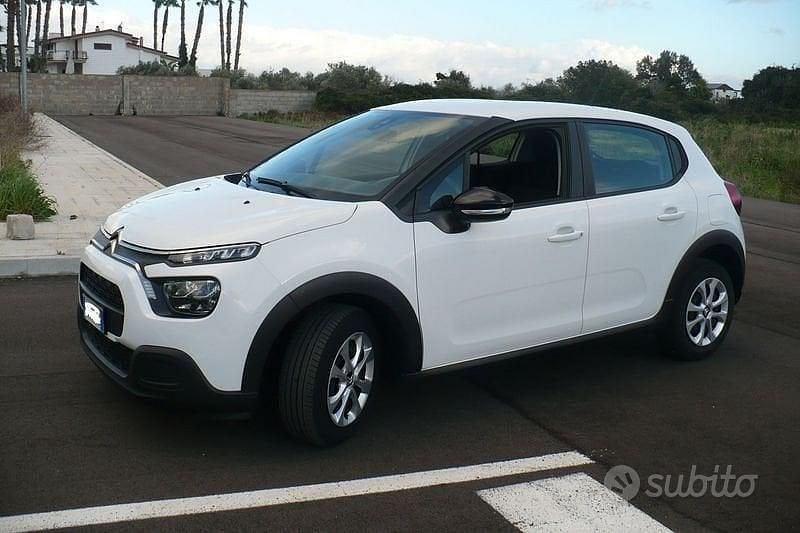 Usata Citroën C3 Feel 102 CV (75 kW) 2022 Marrone Utilitaria