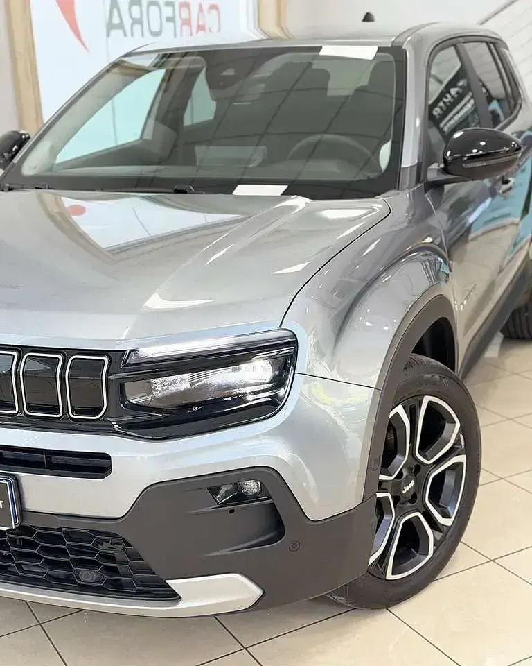 Usata Jeep Avenger Summit 101 CV (74 kW) 2025 Grigio granite SUV
